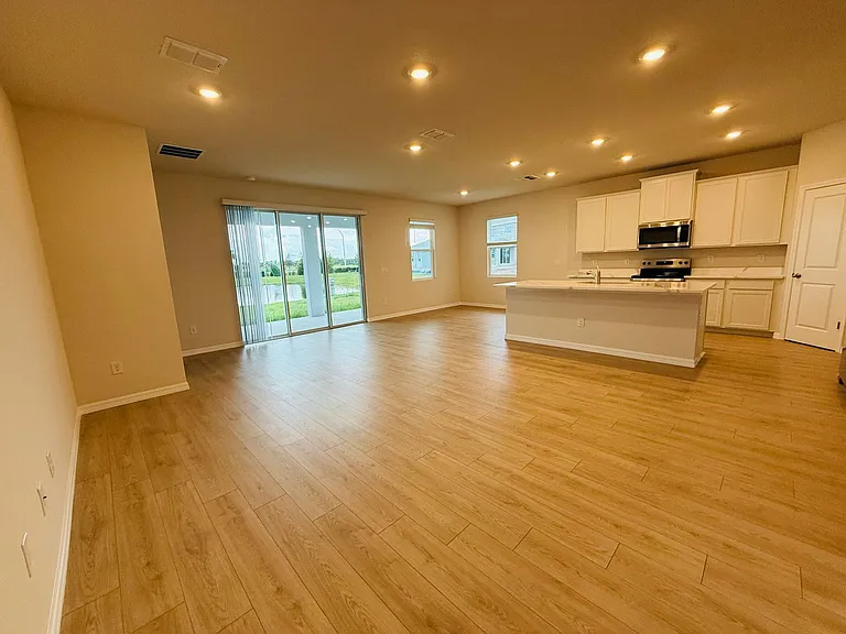 11937 Kingsley Trl — Photo 6