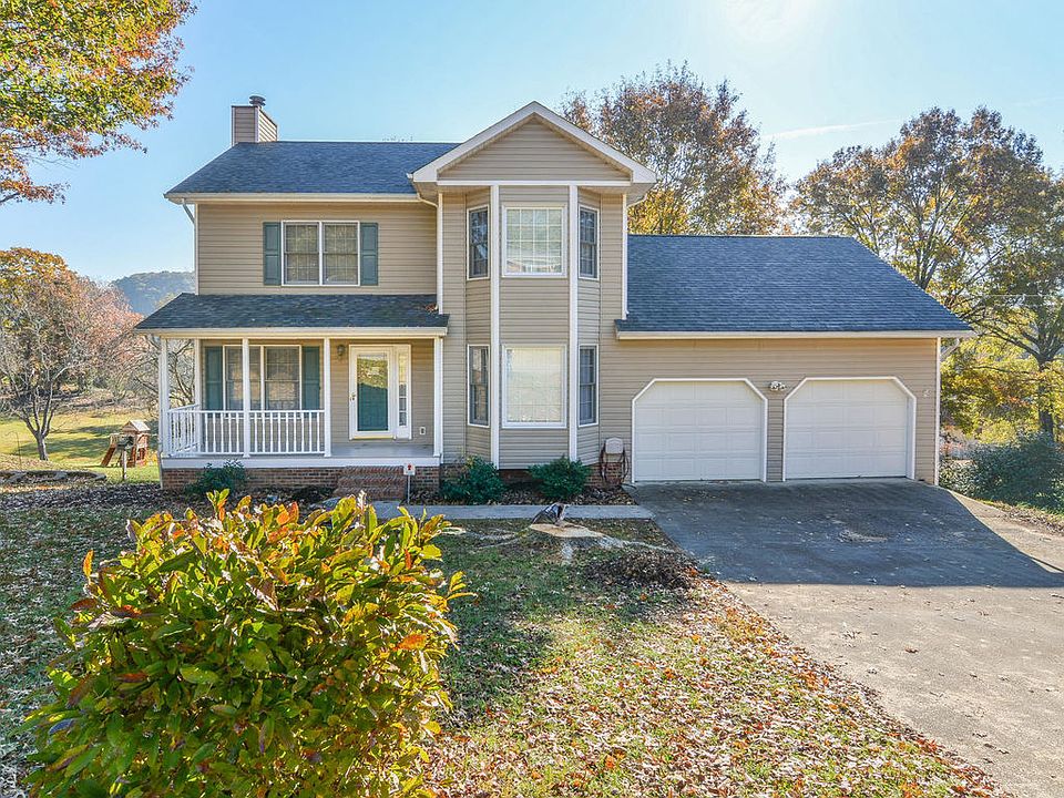 1st image of 253 Clearwater Dr