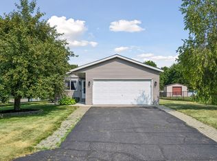 9230 Widgeon Ln, Monticello, MN 55362