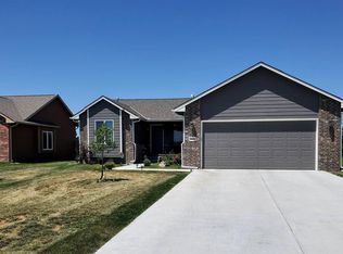 1429 Main St, Halstead, KS 67056