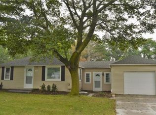 1588 Alma Ave, Waterford, MI 48327