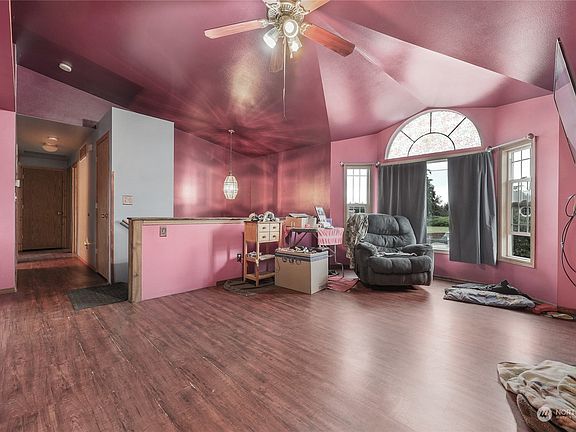 3rd image of 11215 54th Drive NE