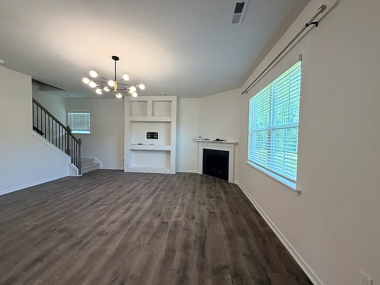 1121 Tilburn Ter — Photo 48