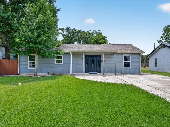 1112 Johnson St, Pasadena, TX 77506