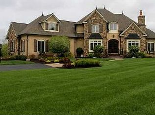 11541 Willow Springs Dr, Zionsville, IN 46077