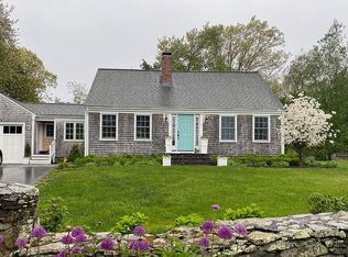 412 Poppasquash Rd, Bristol, RI 02809