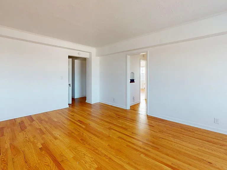 2680 N Moreland Blvd — Photo 6
