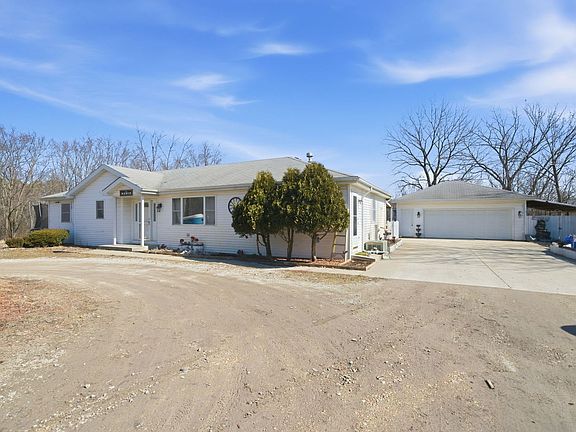 2nd image of 24325 S Meadowood Rd