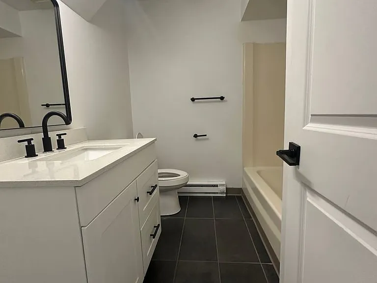 University Park Apartments near Cornell University — Photo 607