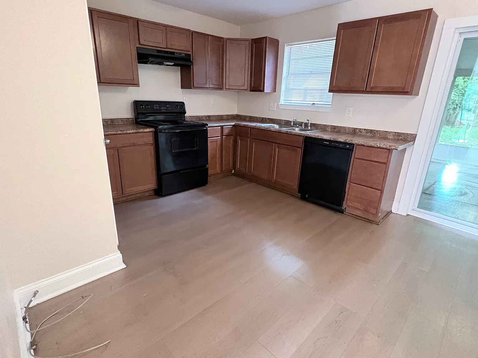 8008 Coronet Dr — Photo 3