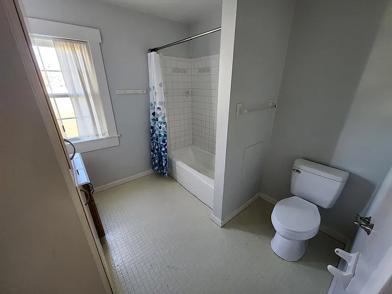 2604 Wayne Ave — Photo 14