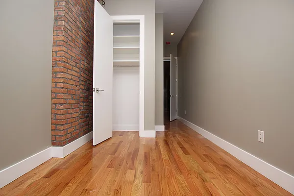 Rented by Nooklyn NYC LLC | media 22