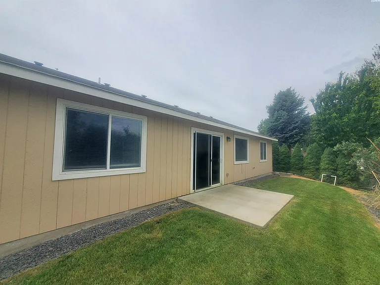 1666 Cactus Loop — Photo 14