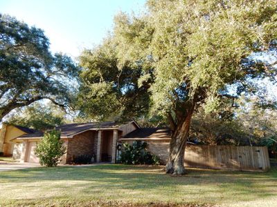 118 N Bow Dr, Jones Creek, TX, 77541