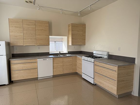 5th image of 29 N Melwood Ave Unit 2