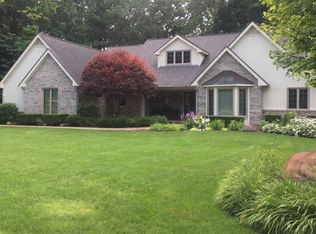 2176 Pine Hollow Trl, Brighton, MI