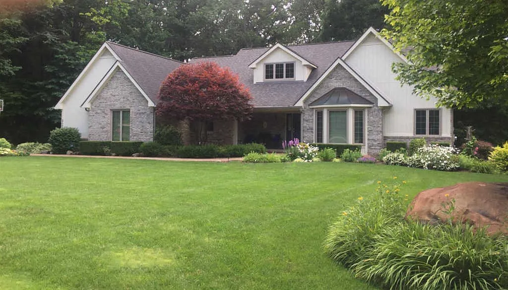 2176 Pine Hollow Trl photo 1