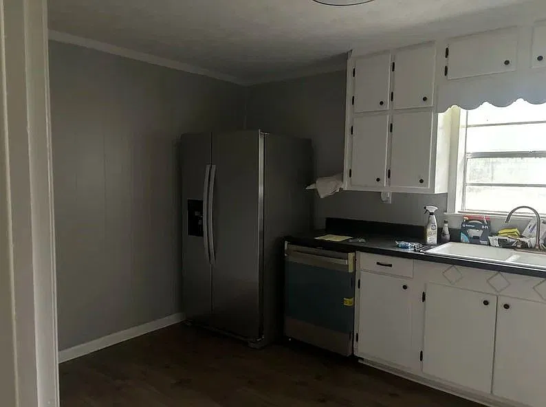 3 bed, 1125 sqft, $1,100 — Photo 2