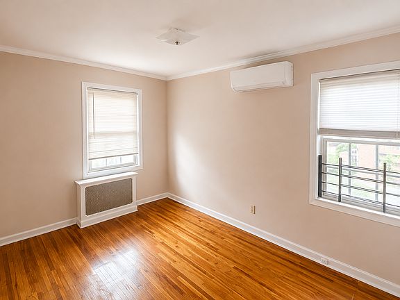 3rd image of 76-01 169th St