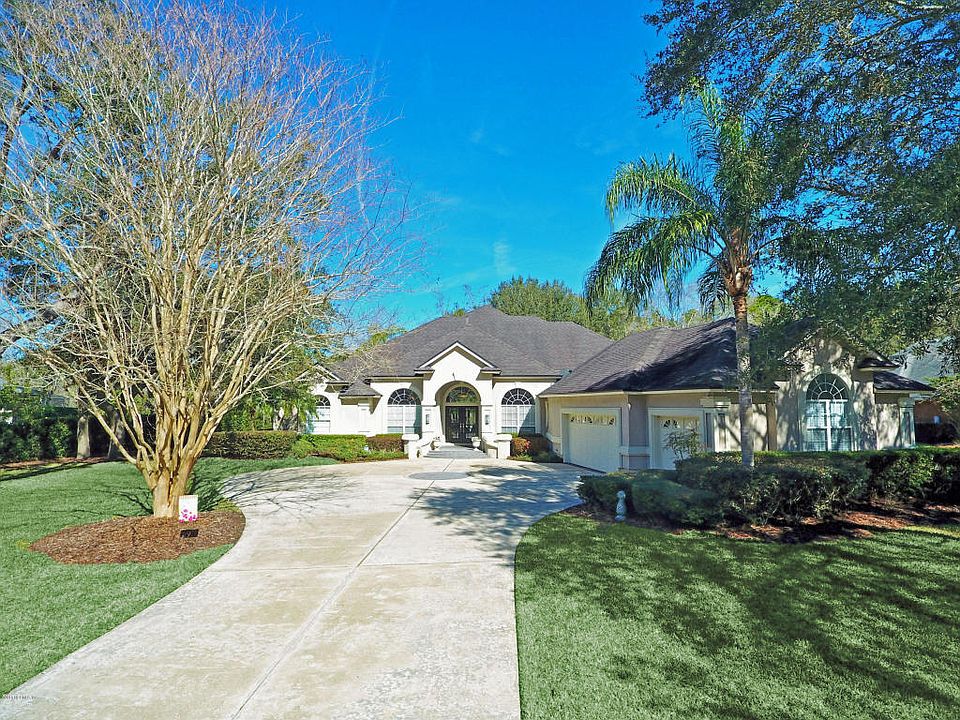 1st image of 204 E Kari Ct