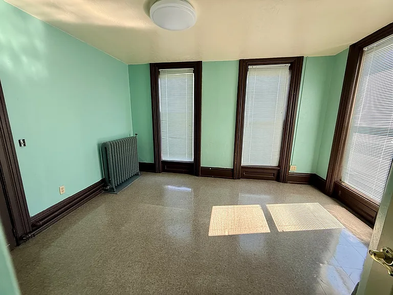 165 Winthrop St #4 — Photo 8
