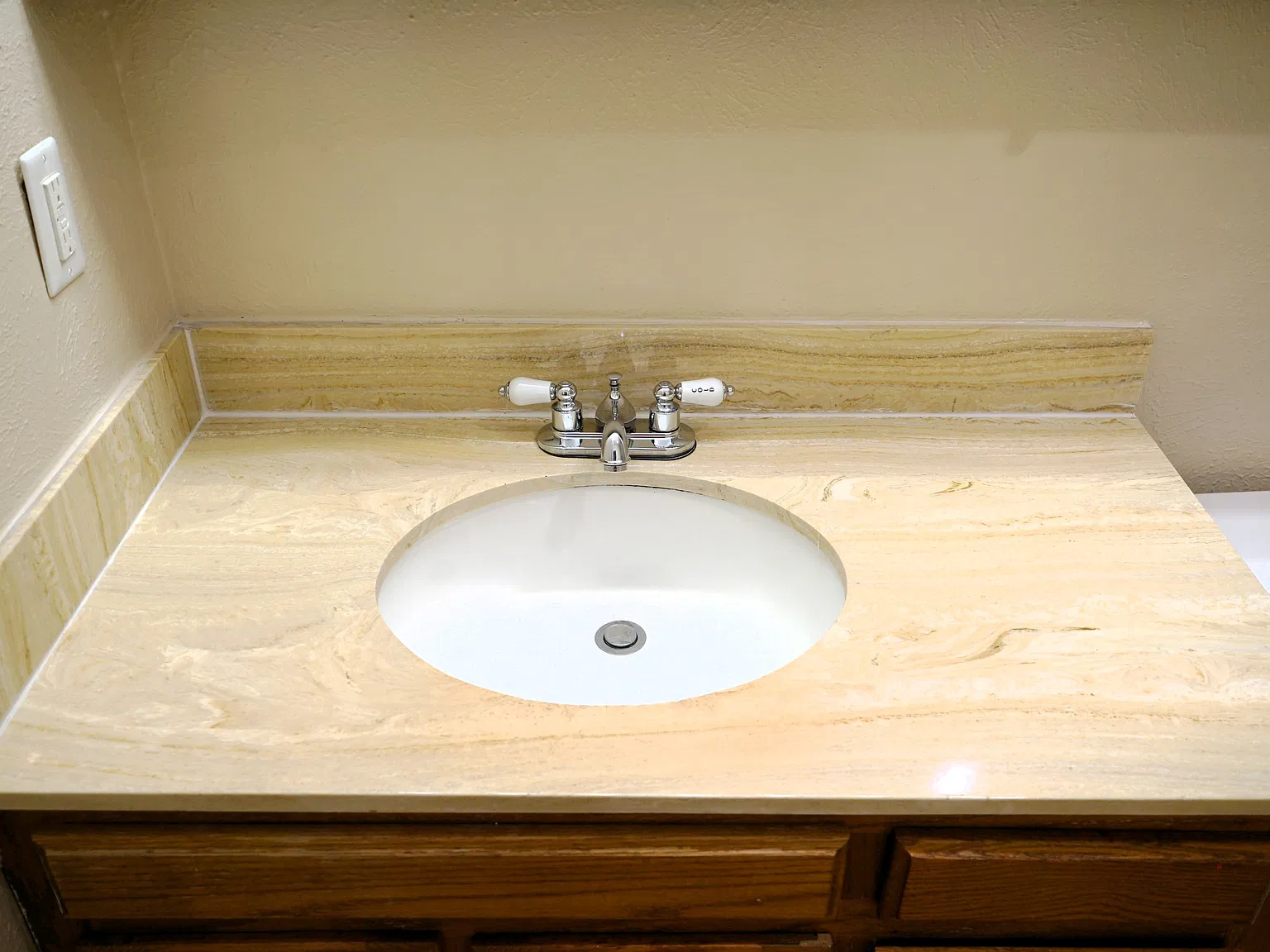 3 bed, 1352 sqft, $1,750 — Photo 3