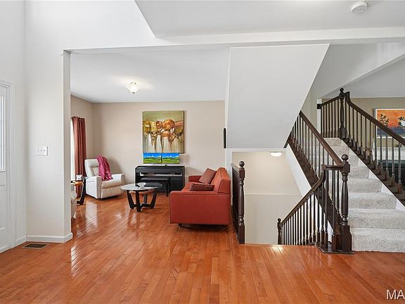 5th image of 965 Arbor Run Ct