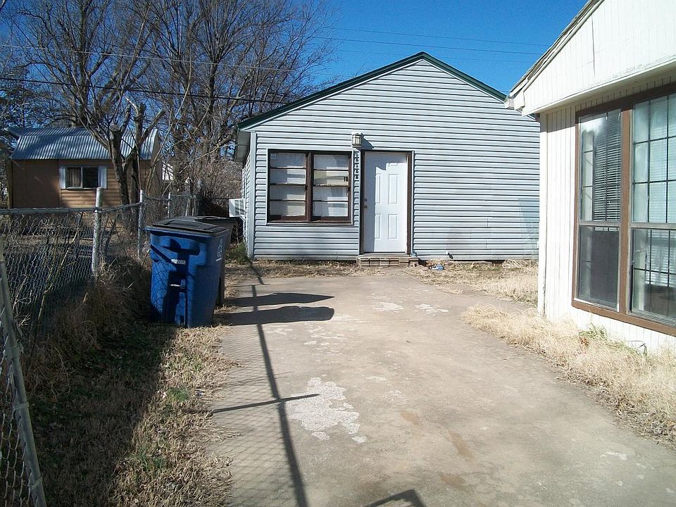 the house sits on the back of the same lot of 1616 N. Atlanta CR.