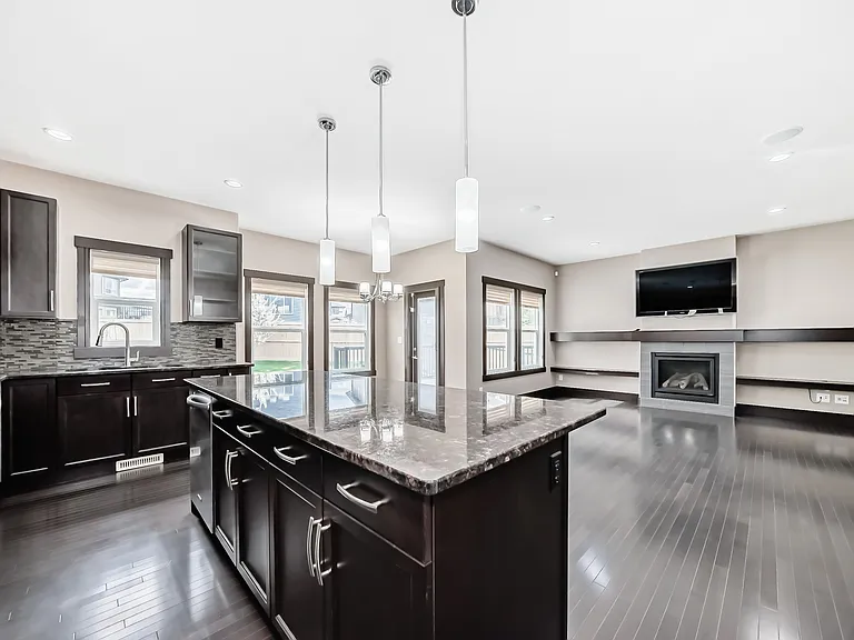 3015 Winspear Cmn SW — Photo 20