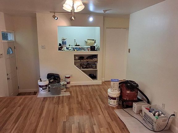 4th image of 258 Greenough St Floor 2