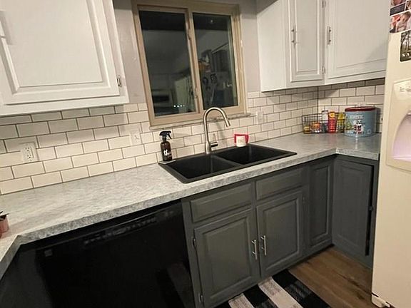 5th image of 336 Plymouth Dr