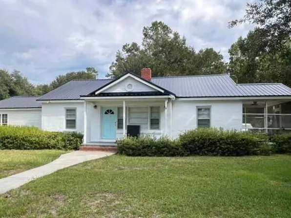 24 Finch Dr, Blackville, SC 29817