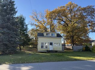 6917 Michigan St, Caseville, MI 48725