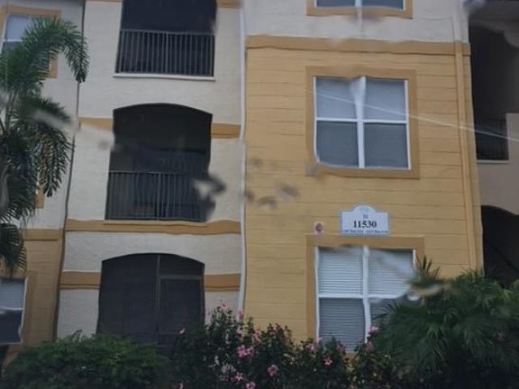 2nd image of 216-11490 Villa Grand Unit 216
