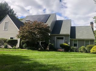 5 Sugar Hollow Ln, West Simsbury, CT 06092