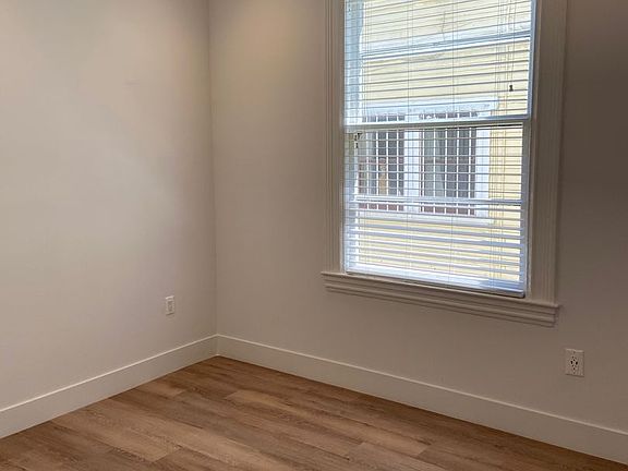 4th image of 1183 W 30th St #1183