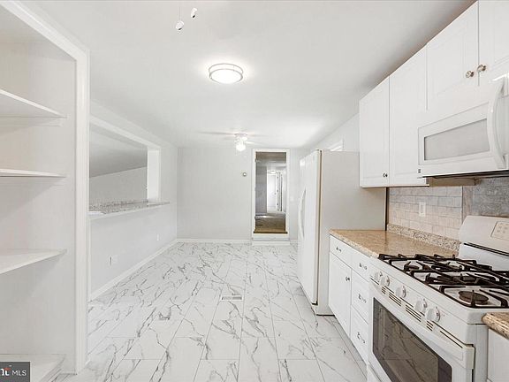 3rd image of 103 Conestoga Rd