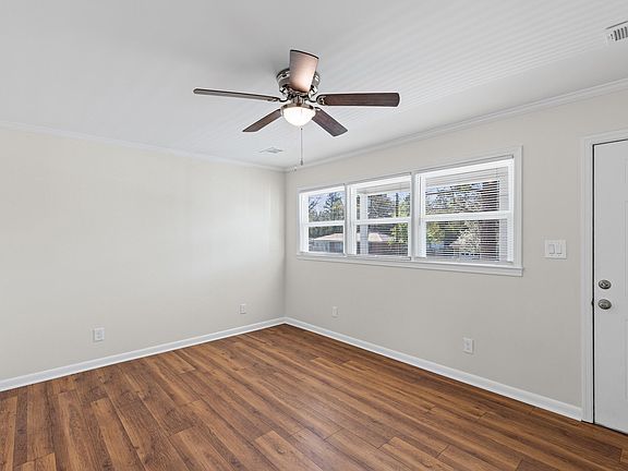 4th image of 245 Barrett Street