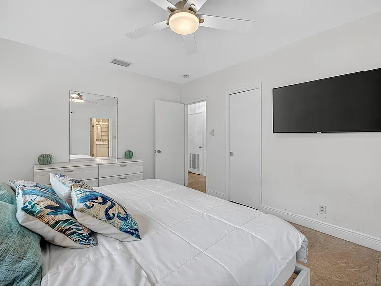 283 Imperial Ln — Photo 33