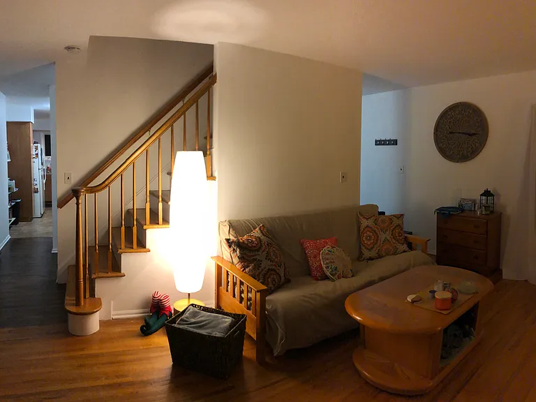 Phelps Ave — Photo 20