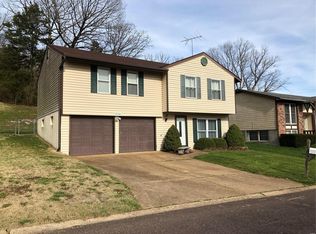 3934 Hawthorn Dr, Imperial, MO 63052