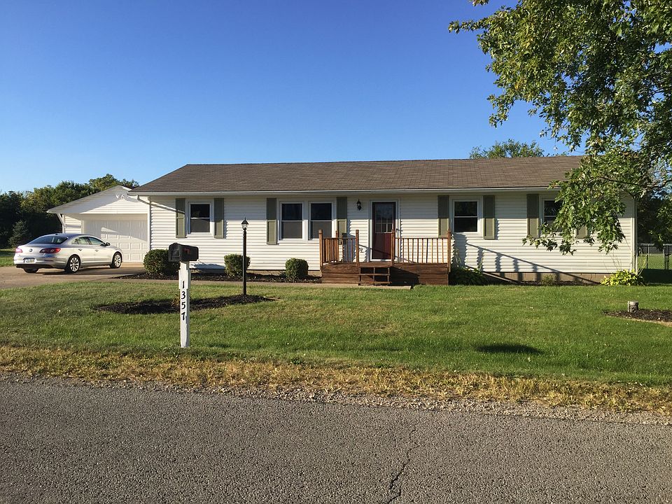 1st image of 1357 NE Dennis St