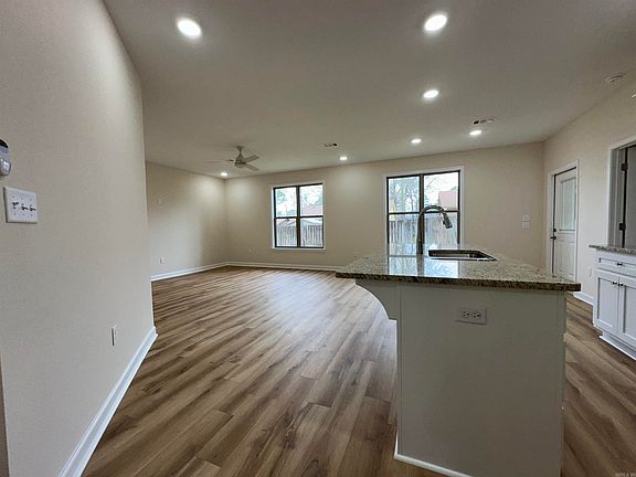 3rd image of 109 Cherrywood Dr