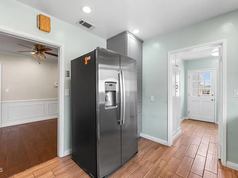 3101 N Olive Ave — Photo 16