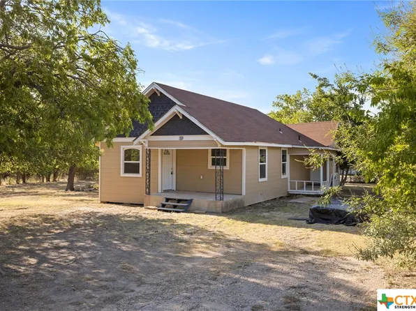 1719 Barnes St, Gatesville, TX 76528