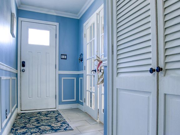 3rd image of 10 Montvale Pl