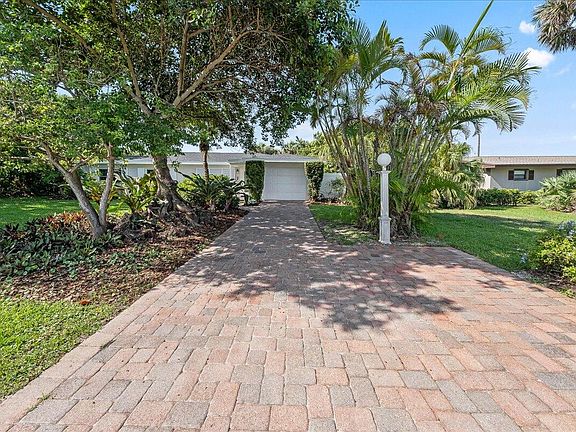 2nd image of 145 Sea Crest Dr