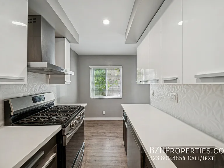 252 S New Hampshire Ave — Photo 4