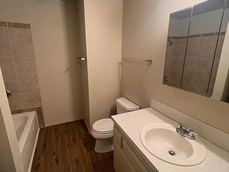 179 SW Hayes Ave — Photo 36
