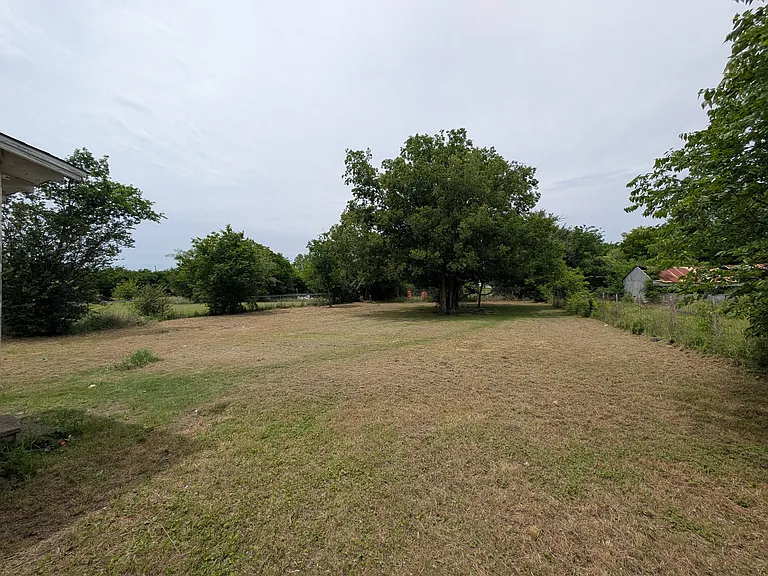 801 Corsicana Hwy — Photo 19